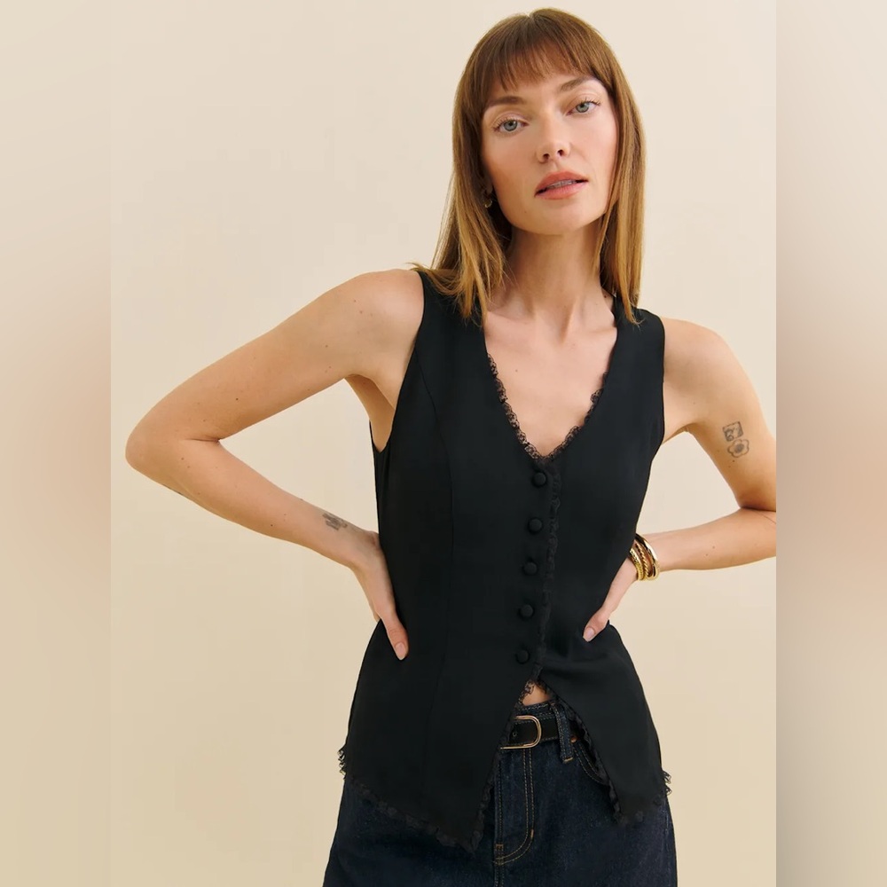 NWT Reformation Skylar Top Black - Size 0